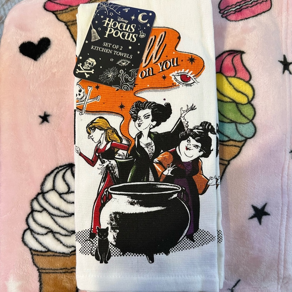 🆕 Disney - Hocus Pocus • [ I Put A Spell On You] ☠️ Kitchen Towels 🎃